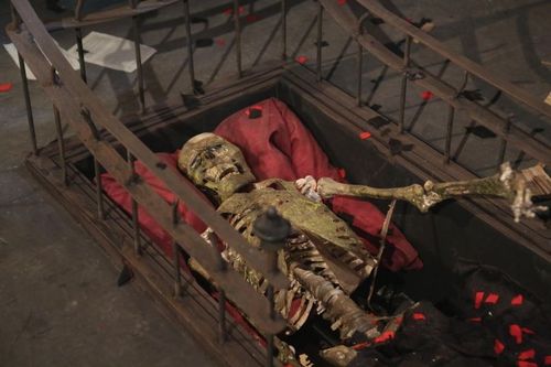 Un squelette rescapé de la spéciale Halloween de 2012 ?