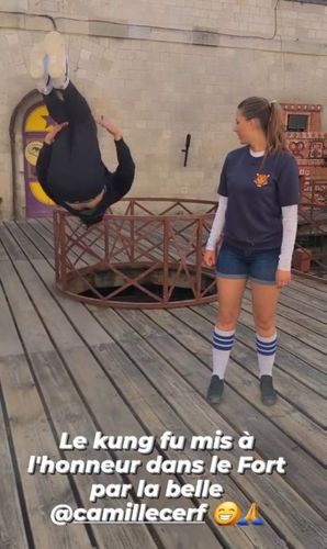 Little Boo face à Camille Cerf