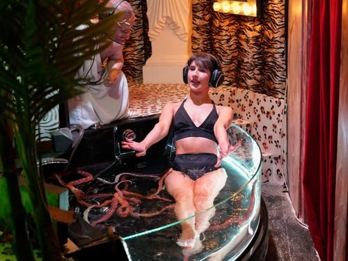 Marie s'Infiltre dans le Spa
