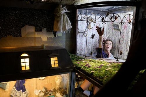 Emilie Broussouloux dans l'aventure de la Maison de Poupées