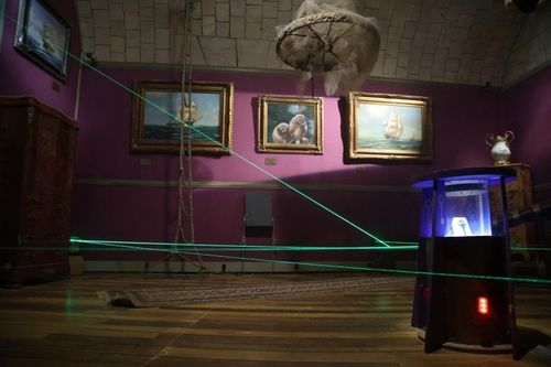 Le Museum vers Lasers