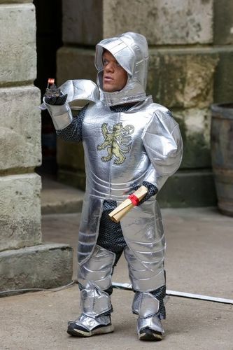 Passe-Muraille en tenue de Chevalier