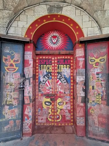 Porte de la Lutte dans la Boue