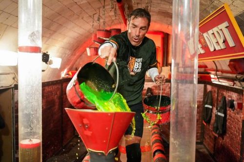 Robert Pires dans la Caserne