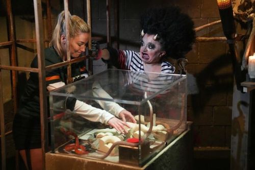 Laure Bouleau dans les Catacombes avec Passe-Oussakass