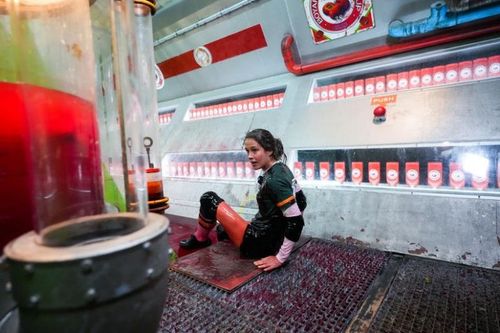 Clémence Castel dans la Ketchuperie