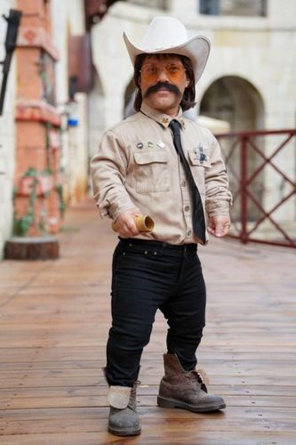 Passe-Muraille en tenue de Sherif