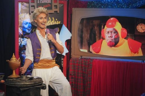 Cyril Gossbo dans le Débarras en tenue d'Aladin
