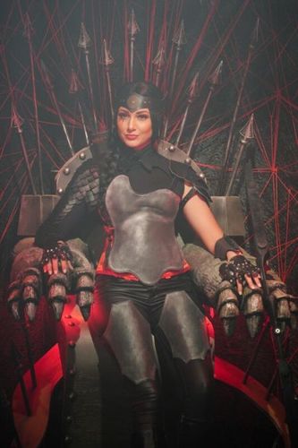 Rouge dans la Cage