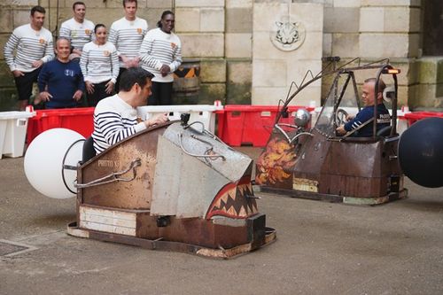 Matthieu Lartot face à Passe-Muraille dans un duel de Car Wars