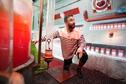 Mehdi Maïzi dans la Ketchuperie