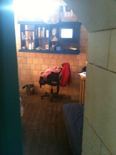 Et enfin, la loge maquillage que nous partageons avec le Père Fouras et les Passes. #FortBoyard