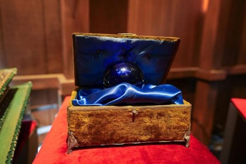 Les Reliques Sacrées