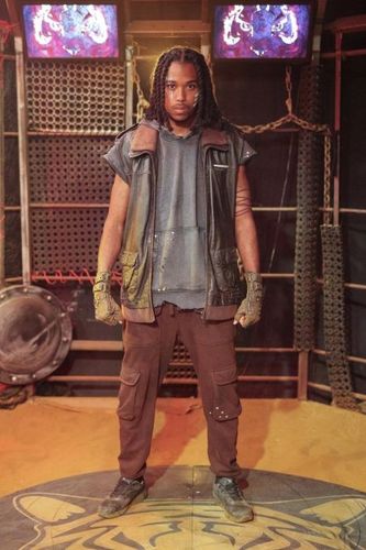 Portrait de Damani dans la Cage
