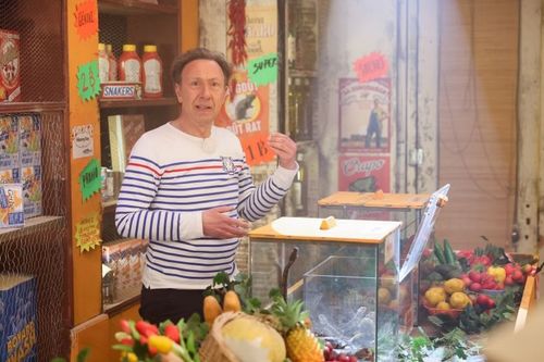 Stéphane Bern dans la Supérette