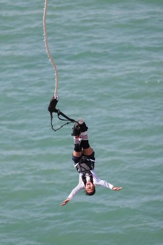 Karima Charni dans le Saut de l'Ange