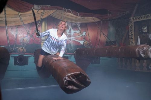 Elodie Gossuin dans les Planches de Pirates