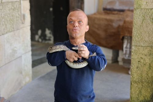 Passe-Muraille et un serpent