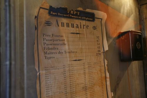 L\'annuaire du fort dans la Cabine abandonnée
