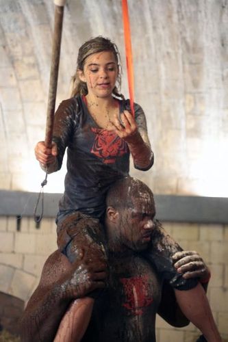 Caroline Costa & Teddy Riner dans l\'épreuve du Bizutage