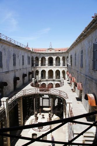 Vue intérieure du fort