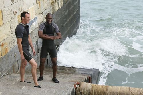 Gaël Leforestier et Rod Fanni devant la Poutre jets d\'eau