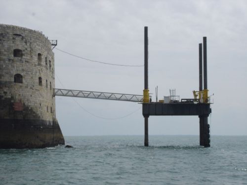 Le fort et la plateforme
