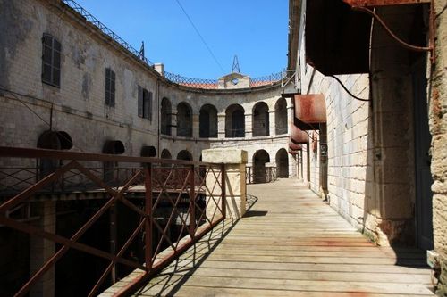 Vue intérieure du fort