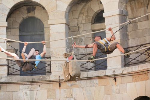 Wendy et Morgan dans le duel du Pont de singe
