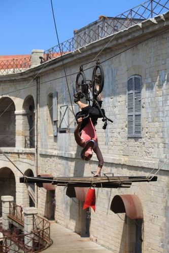 Murielle dans l\'aventure du Cablocypède