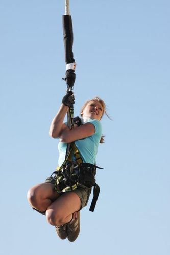 Valérie Pascal dans l\'aventure du Saut de l\'ange