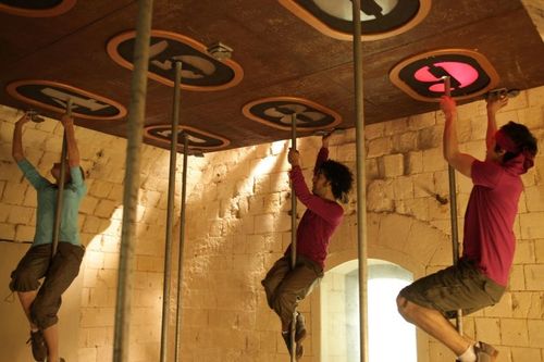 Marion Chabassol, Jérémy Kapone et Louis Sommer dans l\'épreuve des Perches