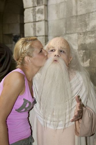 Le Père Fouras sous le charme d\'Elodie Gossuin