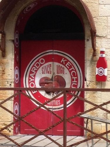 Même au Fort,on ne travaille pas le dimanche.La porte de la #Ketchuperie est fermée aujourd'hui!