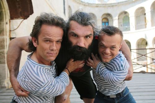 Sébastien Chabal entouré de Passe-partout et Passe-muraille