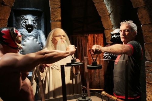 Raymond Domenech face à Mister Boo pour le duel du poids