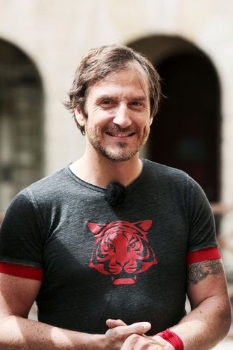 Phil, l\'assistant de Valérie Damidot