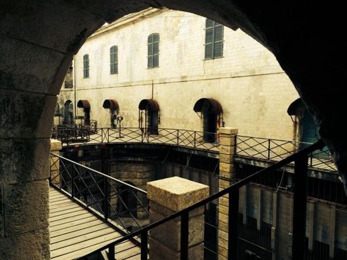 Bienvenue dans le monde étrange de #FortBoyard!!!! Bonne soirée!!!