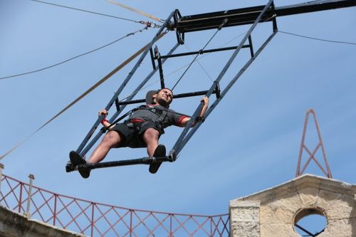 Malik Bentalha dans l\'aventure de la Cloche