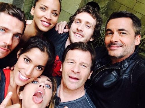 L\'équipe de ce soir vous salue mes amis! #FortBoyard @BaptisteLecapl1 @ArianeBrodier @lauriecholewa @NoemieLenoirOff
