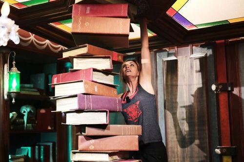 Ariane Brodier dans l\'épreuve de la Bibliothèque