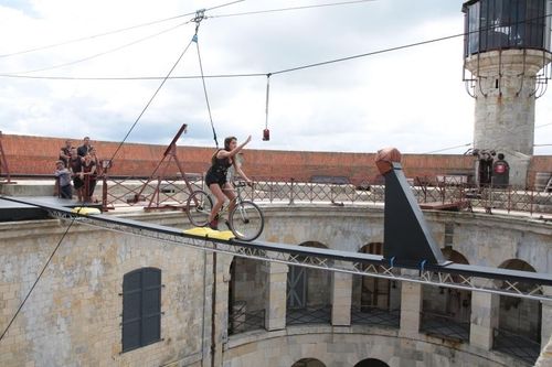 Malika Ménard dans l\'aventure du Vélo