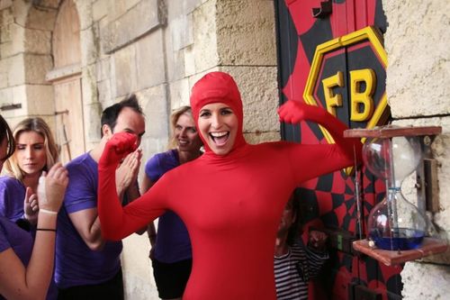 Laury Thilleman à la sortie de l'antre de l'araignée