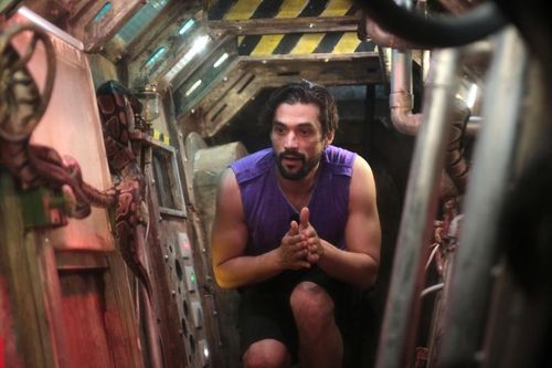 Florent Mothe dans la fosse aux serpents