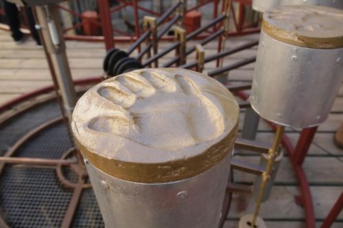 Détail sur le rond central qui servira au déverrouillage des cellules