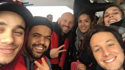 Au top la team Pattaya @FGastambide @MisterVonline @AnouarToubali @SabrinaOuazani @CamilleLou_Off @VianneyMusique