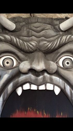 Un monstre a envahi les coursives du fort #fortboyard @olivierminne @perefouras