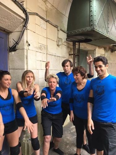 On y va! On y croit ! #FortBoyard À fond pour @lerefuge ! Roselyne Julie Priscilla Thierry Christophe
