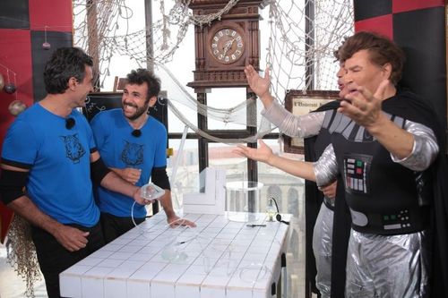 Laurent Ournac et Patrick Guérineau face à l'énigme des Frères Bogdanov dans la Boyard Academy