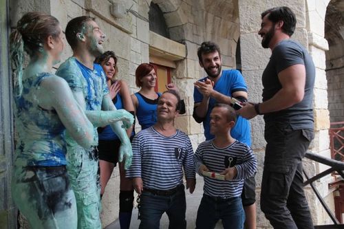Enjoy Phoenix et Yann-Alrick Morteuil à la sortie de l'épreuve de la Lutte dans la boue